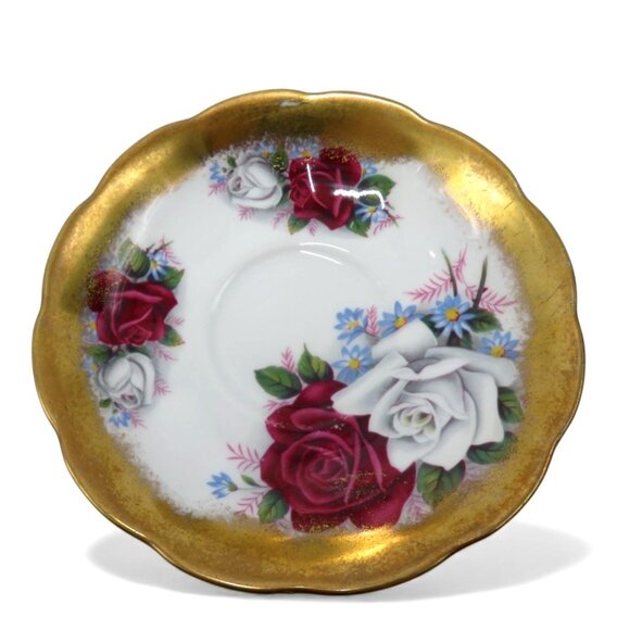 QUEEN ANNE Bone China Red White Rose Teacup and Saucer Gold Trim England Vintage - Picture 8 of 11